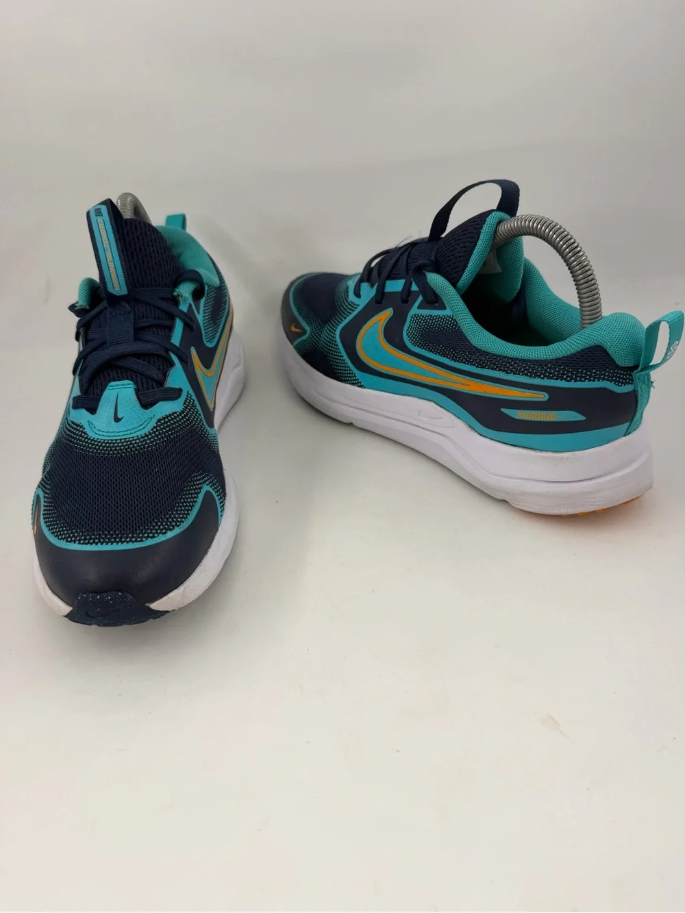 Nike Kids Cosmic Runner -SZ 6Y- Blue White Athletic Running Shoes Sneakers